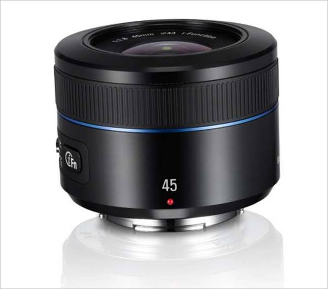 Objectifs de la série NX de Samsung avec une longueur focale de 45 mm