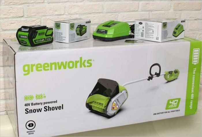 Greenworks 40V dans une boîte Greenworks 40V dans une boîte