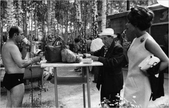 Sophia Loren sur le tournage du film Tournesols. URSS, 1969