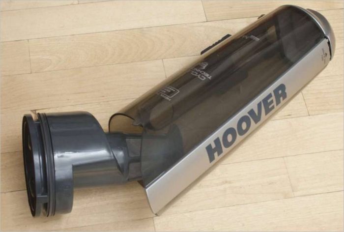 Aspirateur vertical Hoover ATN300B 011