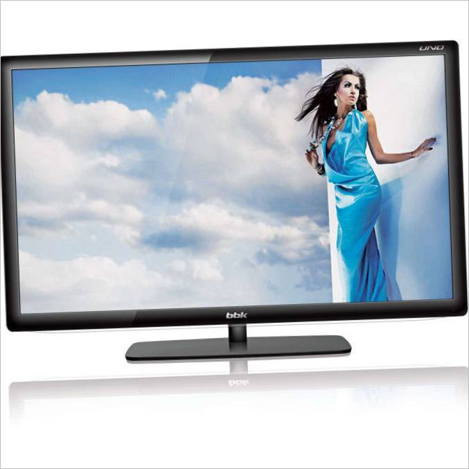 TV LCD rétro-éclairé par LED avec lecteur multimédia HD intégré BBK LEM3281F