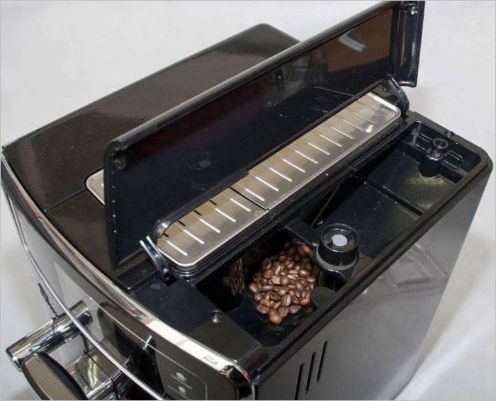 Machine à café automatique Philips Saeco HD 8944