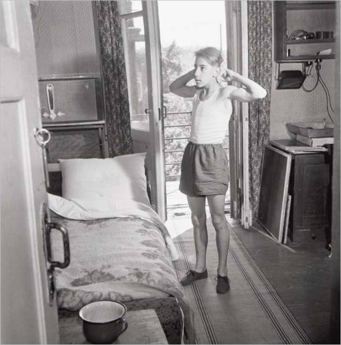 9. Vovka. Paris. 1957