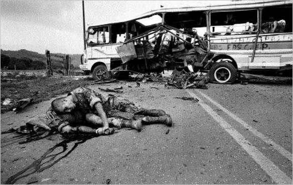 Conflit en Colombie. Attaque à la bombe d'un bus