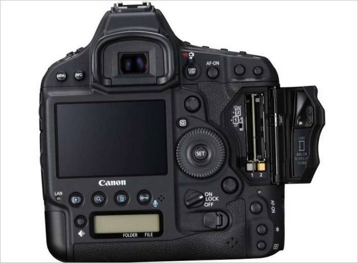 Canon EOS 1D X Mark II Kit SLR